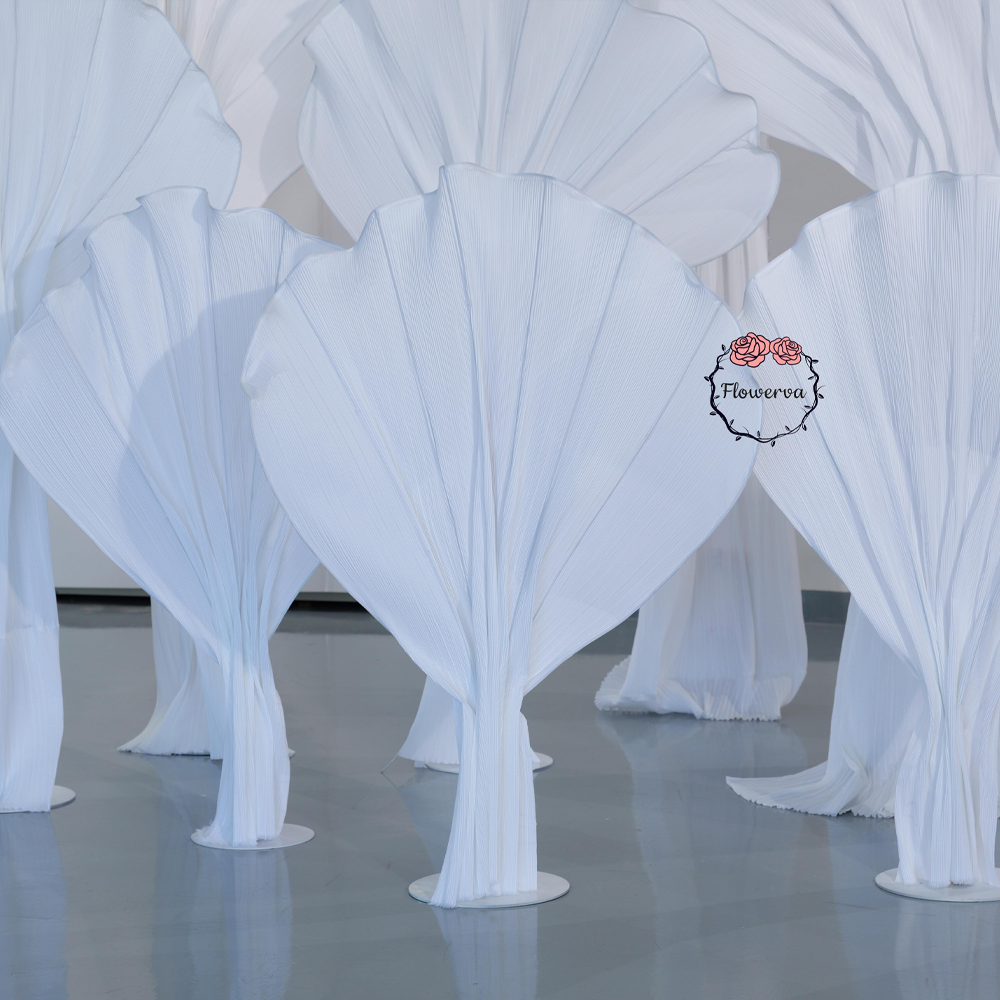 Flowerva Aetherial Plume Wedding Decor