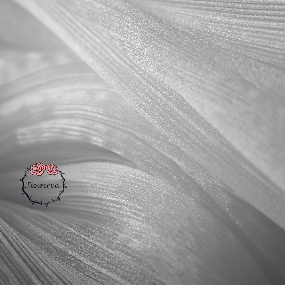 Tissu de style de robe de mariée à texture plissée blanche brillante