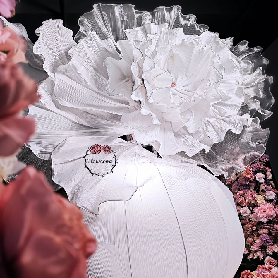 Tissu de gravure de décoration plissé Flowerva blanc
