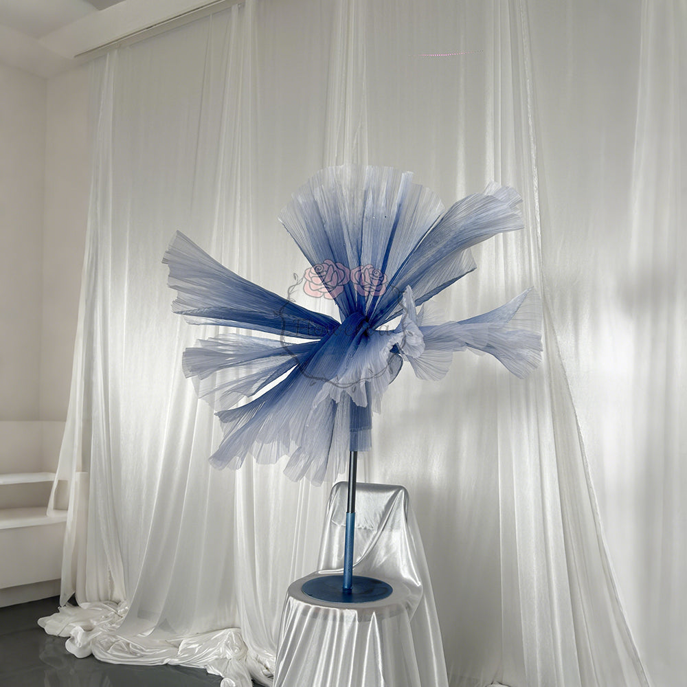 Flowerva "Starlight And Sea" dining table art installation