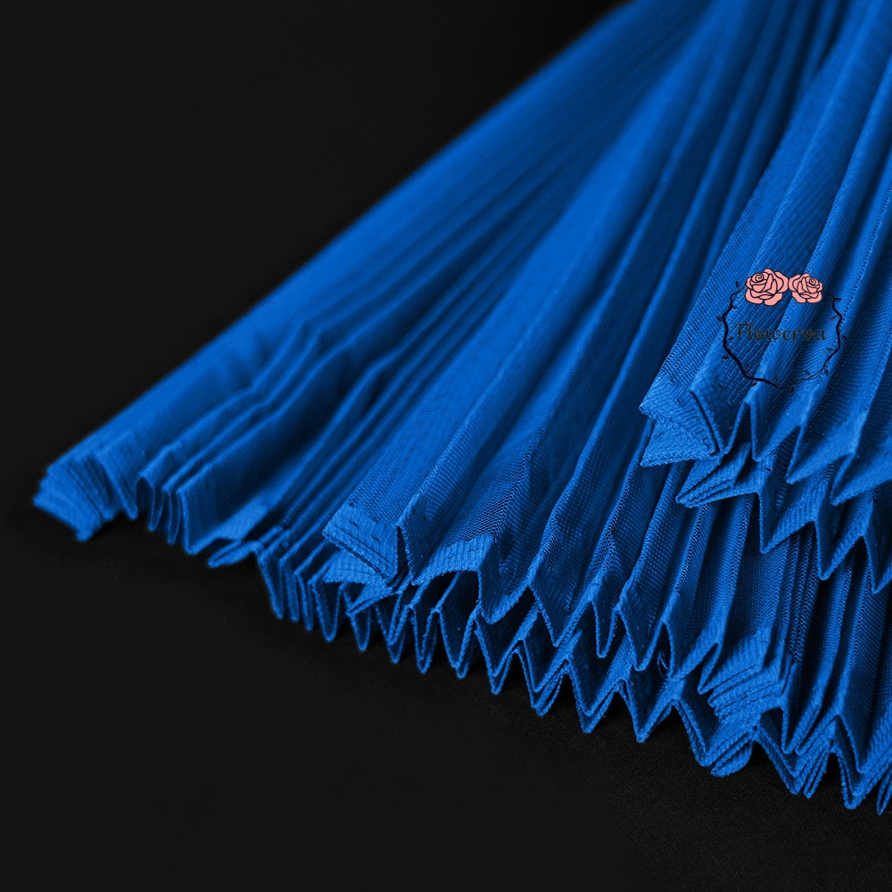 Tissu froissé en organza plissé bleu Klein 6324