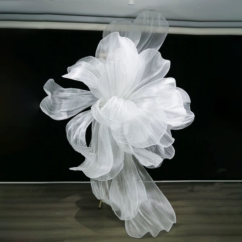 Flowerva Cloud Veil Oversized Statement Bloom
