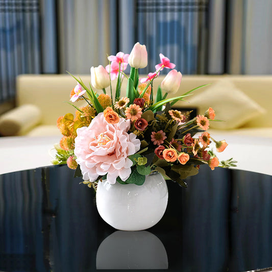 Flowerva Delicate and Petite Handheld Bouquet