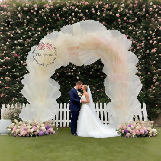 Outdoor Wedding——Create a Romantic Lawn Ceremony Area with Giant Fabric Flowers