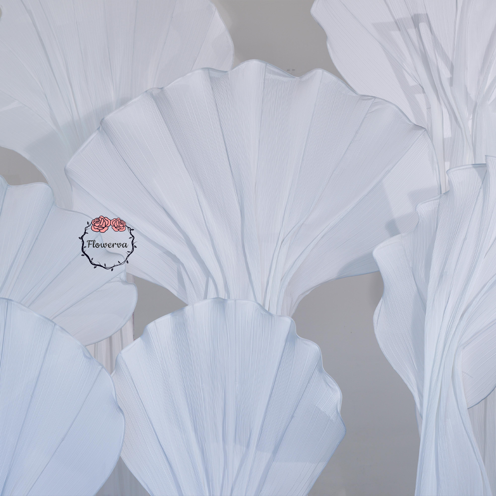 Flowerva Aetherial Plume Wedding Decor