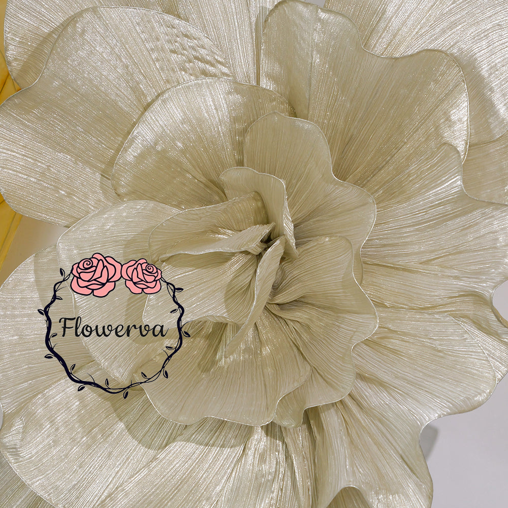 Flowerva Brilliant Pearlescent Wedding Art Installation