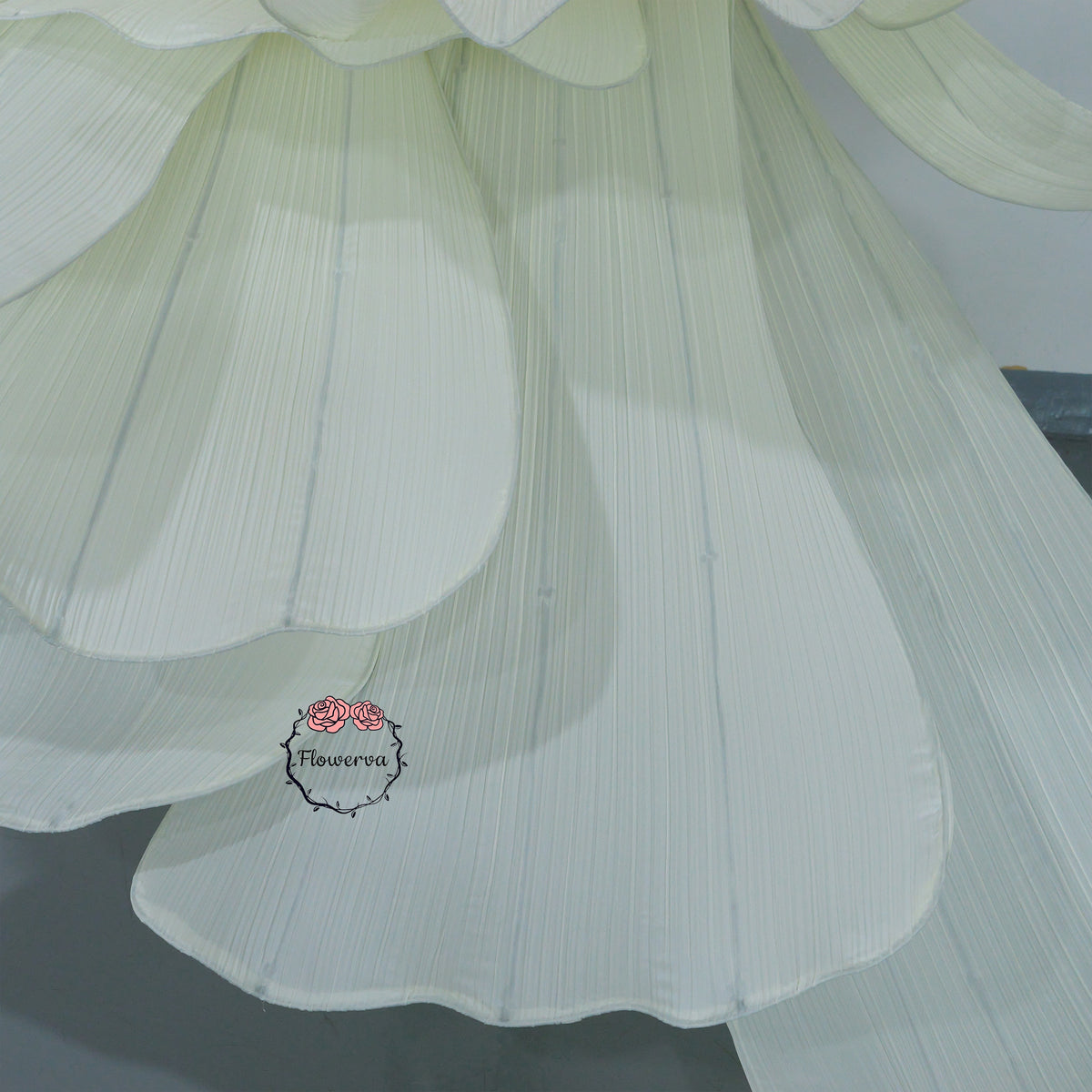 Flowerva Giant Ivory Flowing Flying Sky Event Decor